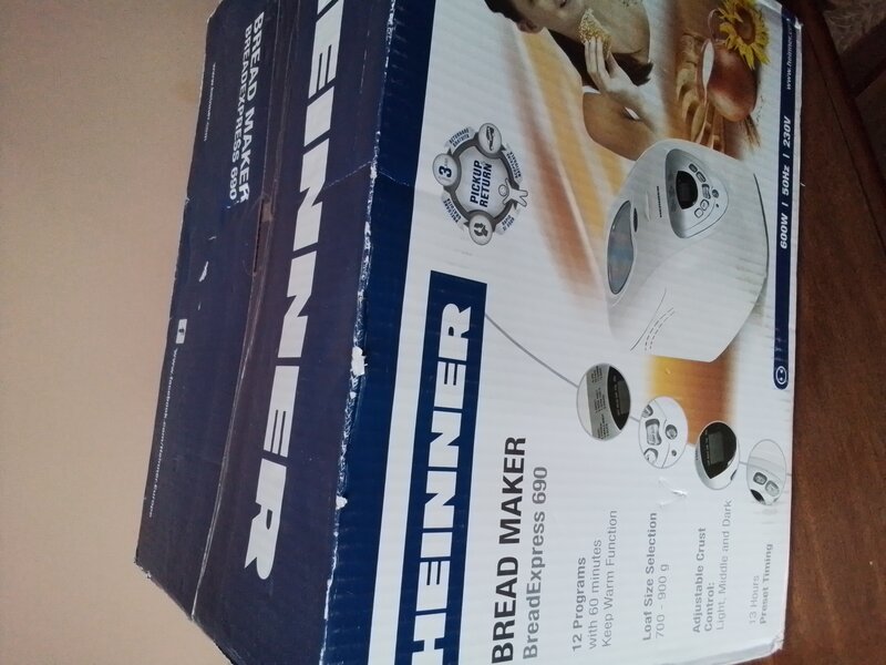 Vand masina de facut  paine  Heinner